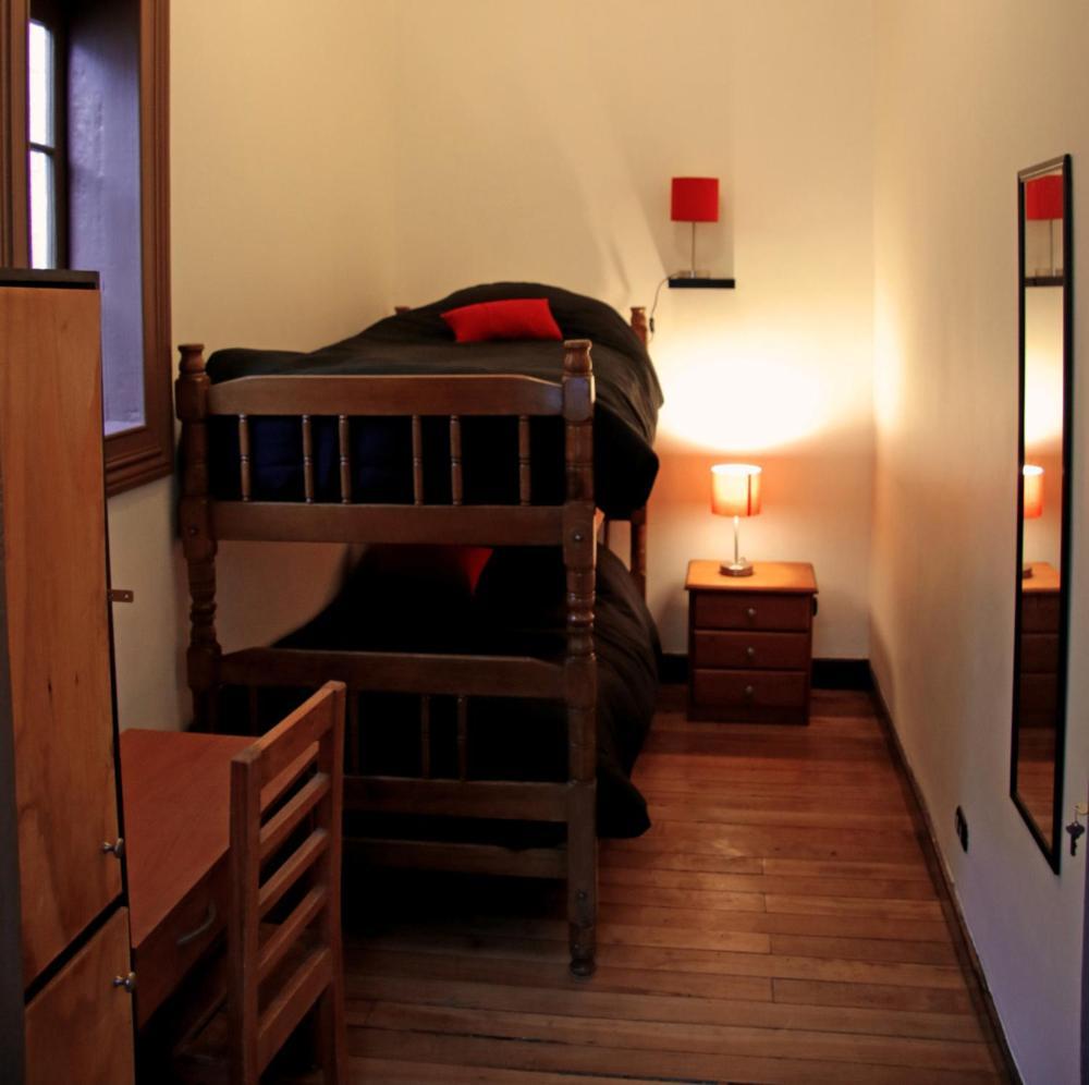Hostal Irreal ซานติอาโก ภายนอก รูปภาพ